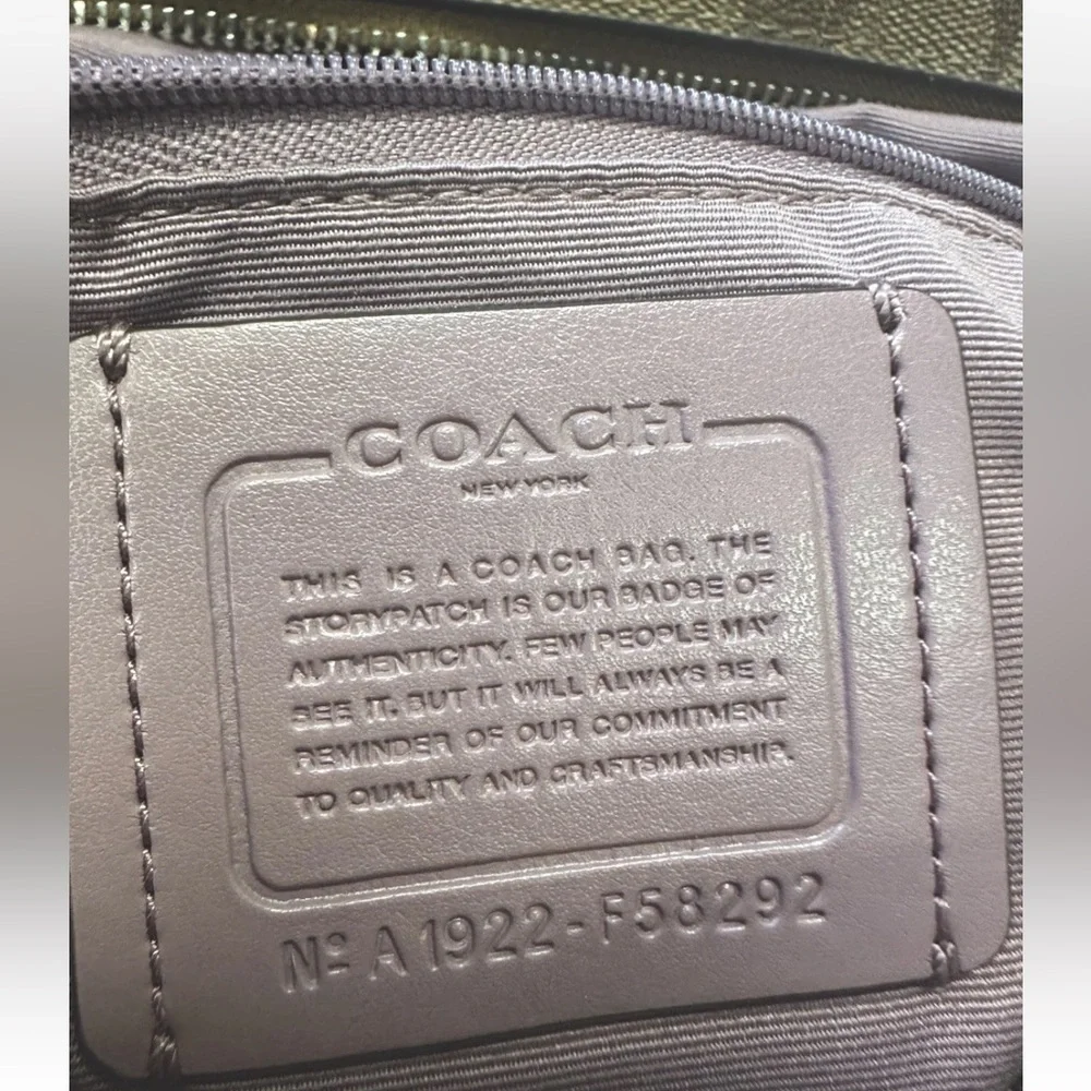 COACH City Tote Signature Khaki Monogram Rare Lilac Leather Strap and Detail - Picture 3 of 10
